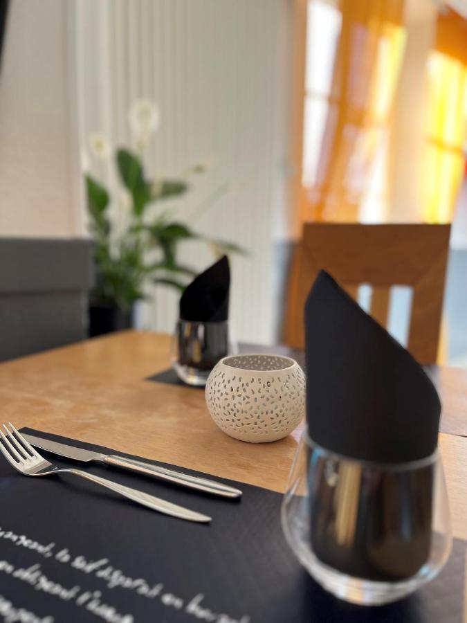 Enzo Hotels Neufchateau By Kyriad Direct Экстерьер фото